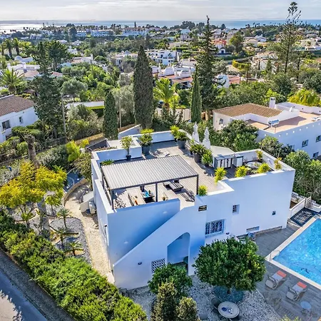Villa Sylisia By *