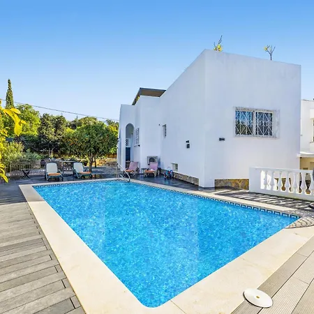 Villa Sylisia By *